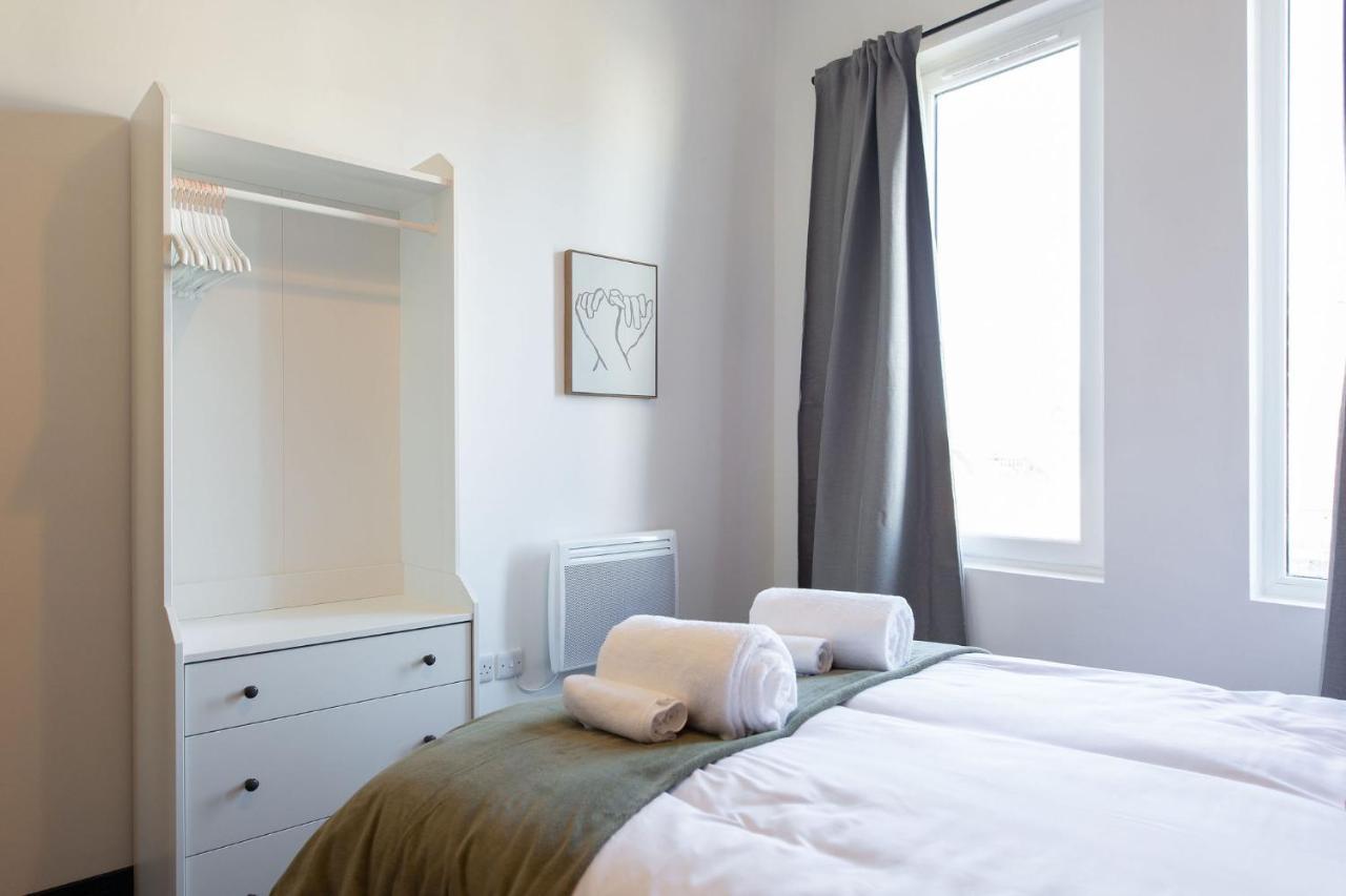 The Kingsway- 2 Bedroom Central Swansea Apartments By Stayright Εξωτερικό φωτογραφία