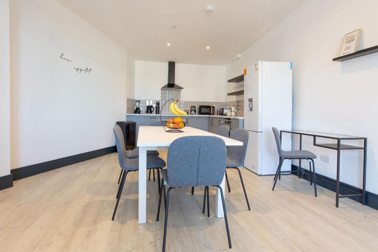 The Kingsway- 2 Bedroom Central Swansea Apartments By Stayright Εξωτερικό φωτογραφία