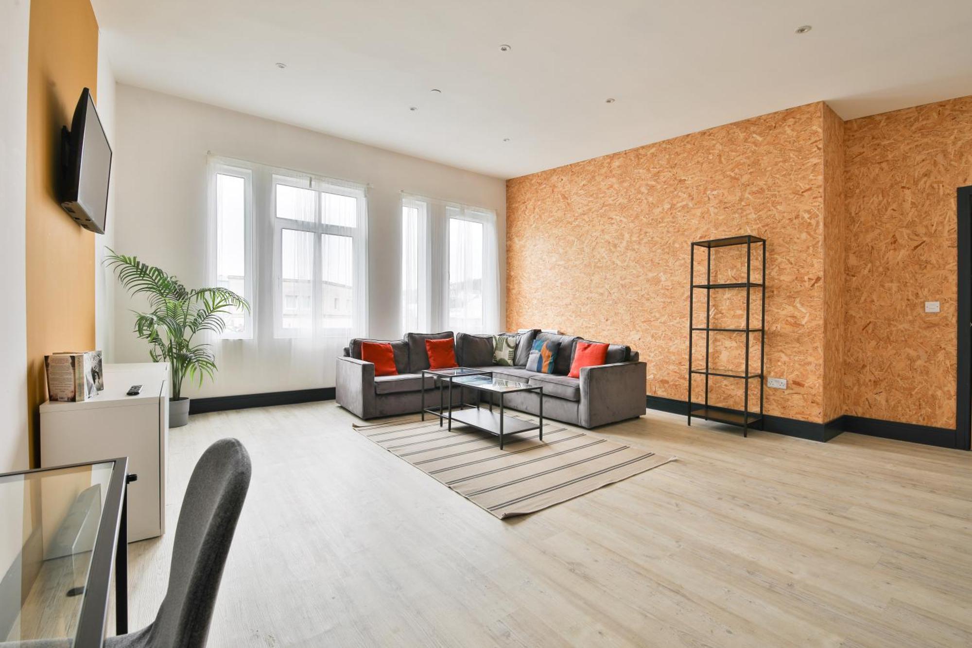 The Kingsway- 2 Bedroom Central Swansea Apartments By Stayright Εξωτερικό φωτογραφία