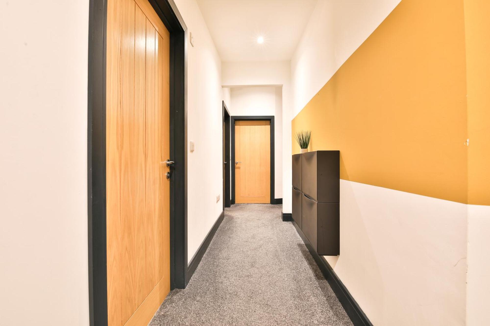 The Kingsway- 2 Bedroom Central Swansea Apartments By Stayright Εξωτερικό φωτογραφία