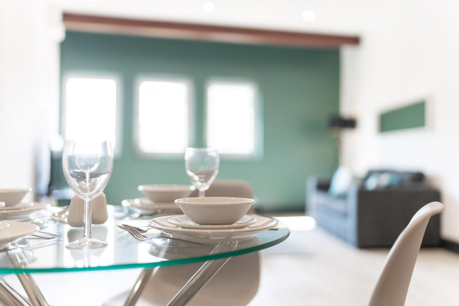 The Kingsway- 2 Bedroom Central Swansea Apartments By Stayright Εξωτερικό φωτογραφία