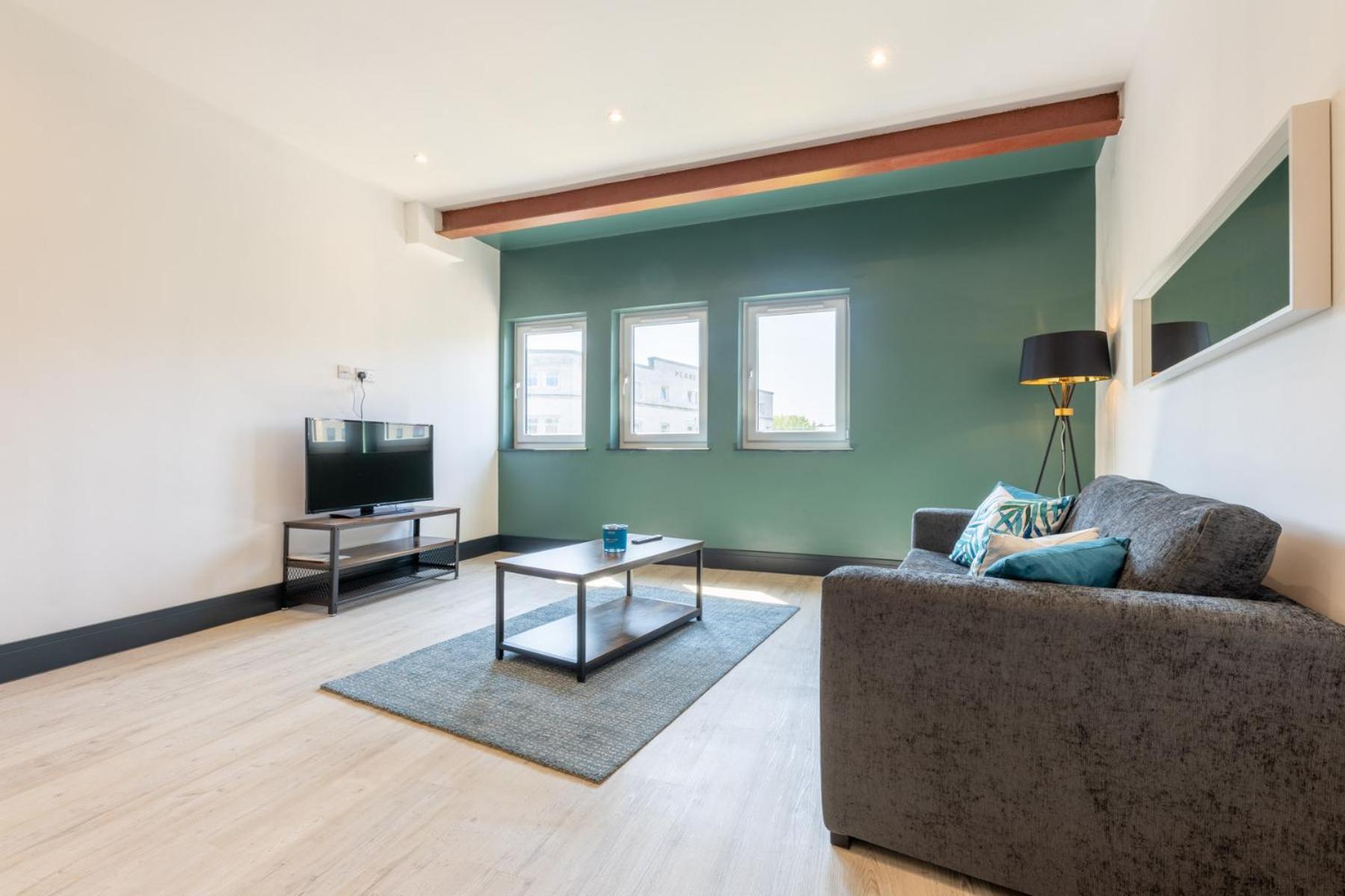The Kingsway- 2 Bedroom Central Swansea Apartments By Stayright Εξωτερικό φωτογραφία