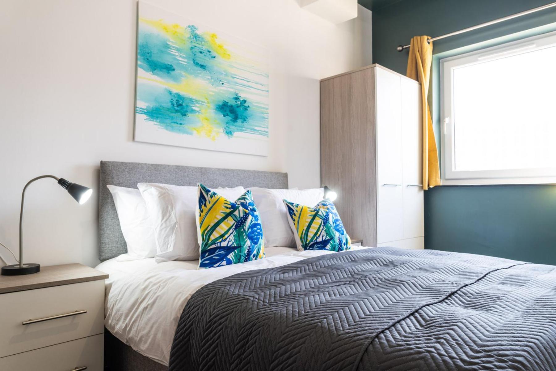 The Kingsway- 2 Bedroom Central Swansea Apartments By Stayright Εξωτερικό φωτογραφία