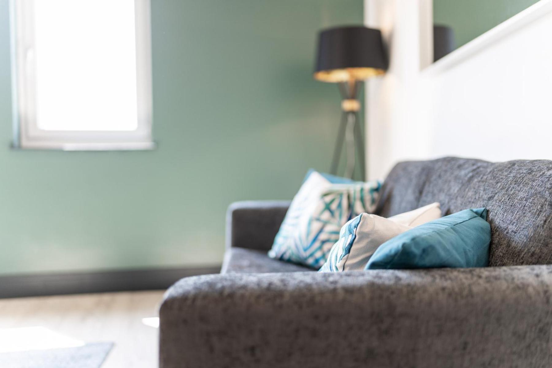 The Kingsway- 2 Bedroom Central Swansea Apartments By Stayright Εξωτερικό φωτογραφία