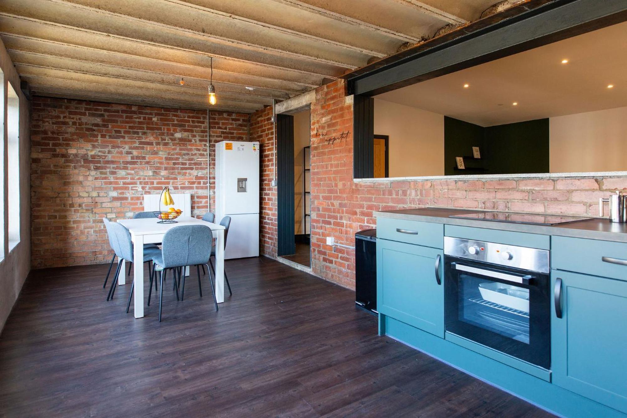 The Kingsway- 2 Bedroom Central Swansea Apartments By Stayright Εξωτερικό φωτογραφία