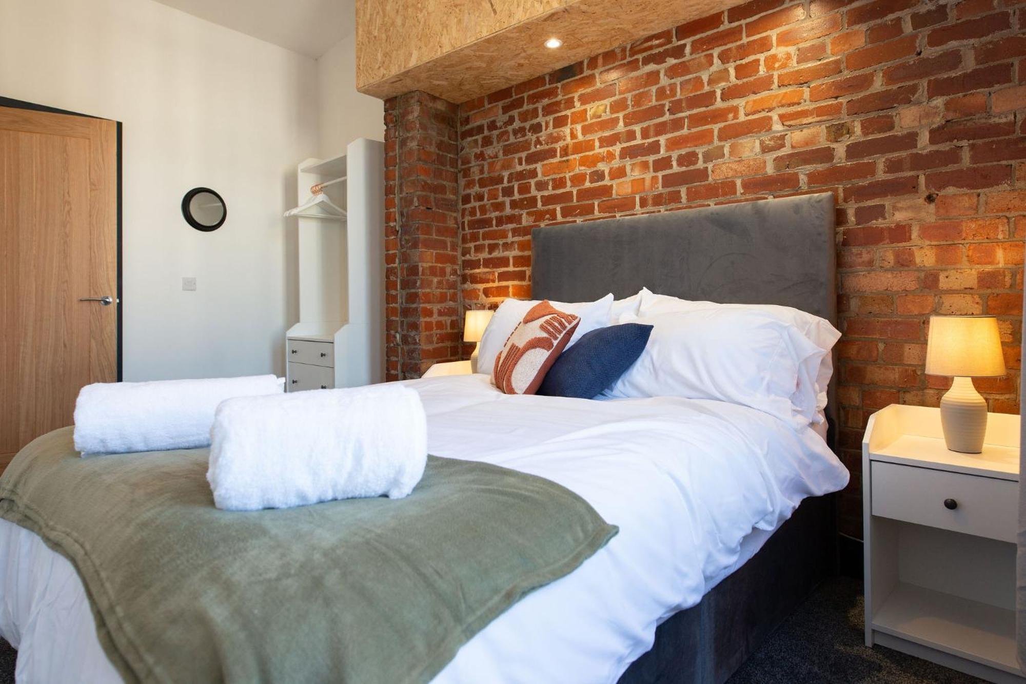 The Kingsway- 2 Bedroom Central Swansea Apartments By Stayright Εξωτερικό φωτογραφία