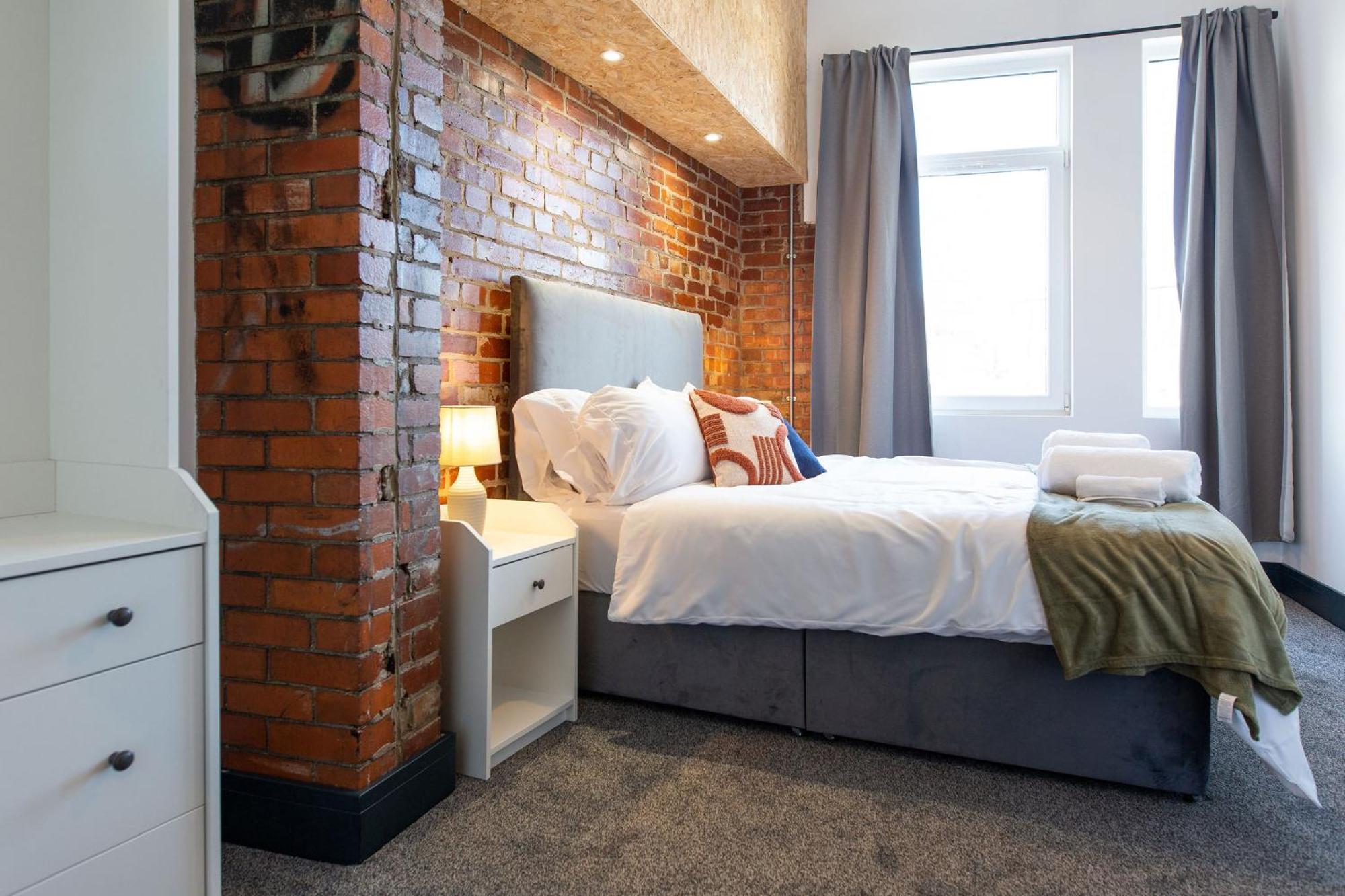 The Kingsway- 2 Bedroom Central Swansea Apartments By Stayright Εξωτερικό φωτογραφία